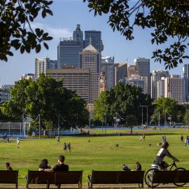 Locals gather for picnics when Covid-19 restrictions ease, Prince Alfred Park Surry Hills, 2021