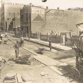 Road resurfacing, Myrtle Street Chippendale, circa 1926