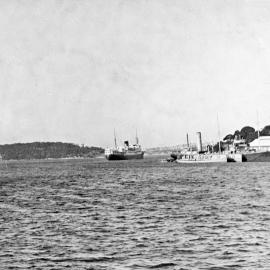 Ship leaving Sydney Harbour