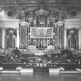 Decorations for the visit of HM Queen Elizabeth II