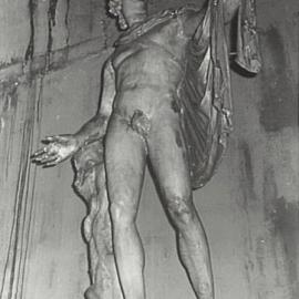 Interior Capitol Theatre, statue, Apollo Belvedere, Campbell Street Haymarket, 1972