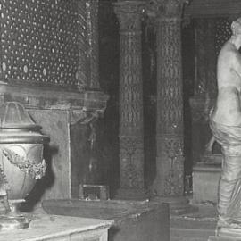 Interior, Capitol Theatre, statue and urn, Campbell Street Haymarket, 1972