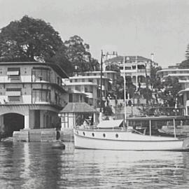 View from Harbour of apartments, Wyldefel Gardens, Wylde Street Potts Point, 1940