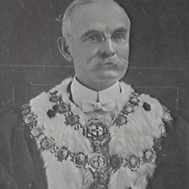 Portrait of Lord Mayor and Alderman Richard Watkins Richards, Municipal Council of Sydney, circa 1914